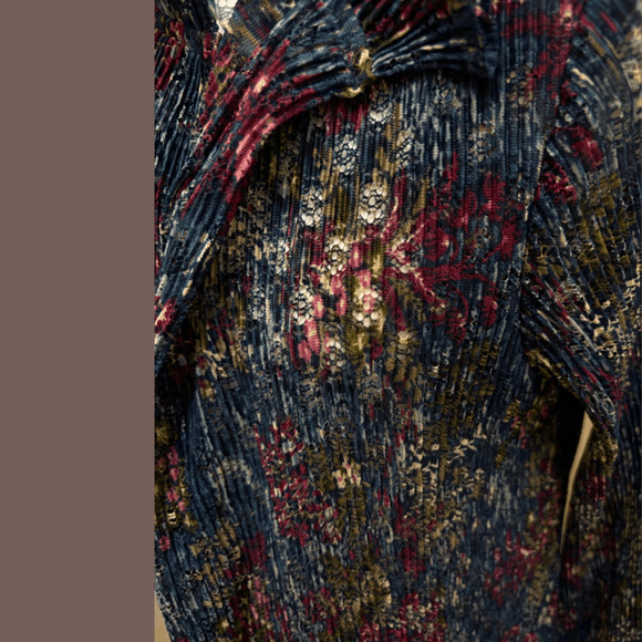 Vintage Knit Cover-Up | Floral Pleated | Size L/XL | 1950s - Picture 2 of 5